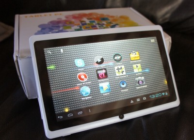 Tablette tactile GENERIQUE BLANC Tablette Enfant Q88 Tactile Android 4.4 HD  8G,7 pouces