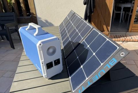 Test station électrique MaxOak BLUETTI EB240, 2400 Wh/1000 Watts. Pour le loisir ou la fin du monde. 