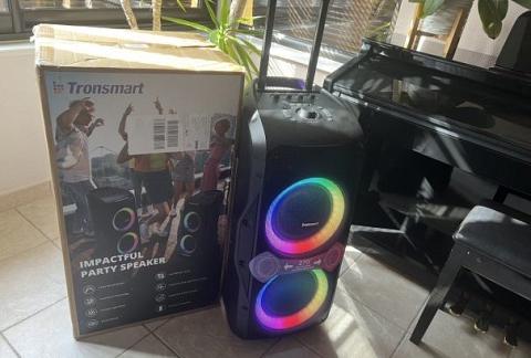 Test Tronsmart Halo 300, 240W de Puissance, Audio à 270° et Karaoké à prix doux