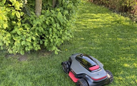 Test Mova LiDAX Ultra AWD, le robot tondeuse (...) à la une