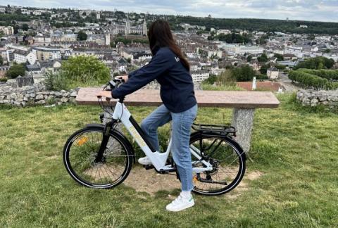 Test VTC électrique Eleglide T1 STEP THRU, du style et un équipement de bon niveau
