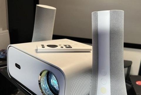 Test Wanbo X5, le plus lumineux des vidéoprojecteurs du champion des petits prix