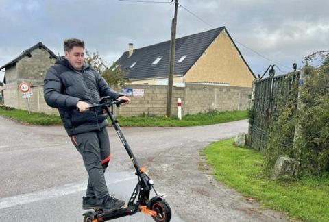 Test KUKIRIN G2 MAX, la trottinette électrique des champs à qui on refuse la route