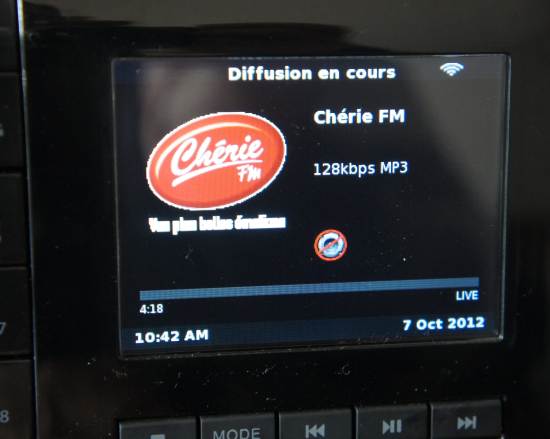 Chaque radio diffuse son logo