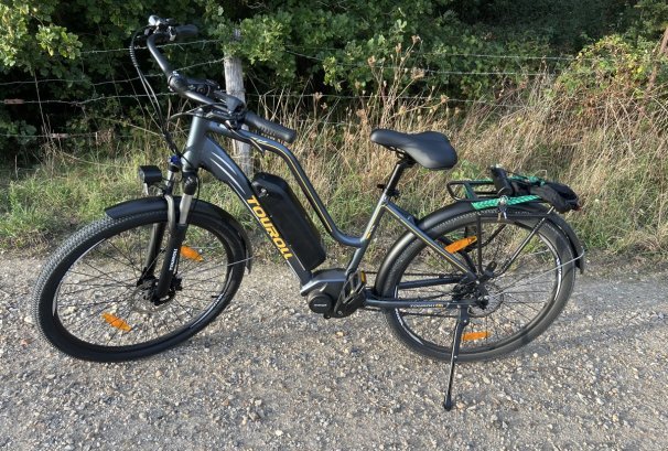 Test du Touroll MA2 : un vélo électrique moteur central polyvalent et abordable pour la ville 