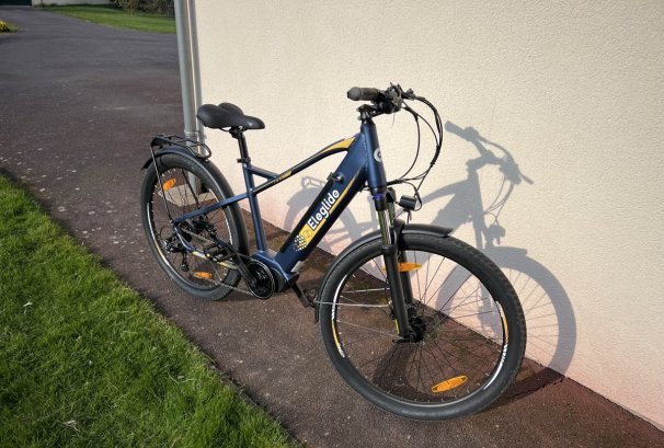 Test vélo électrique Eleglide C1, un modèle pour la randonnée avec moteur central