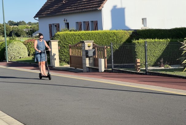 KuKirin S1 Max : une trottinette électrique pour la ville, pas pour les excès 