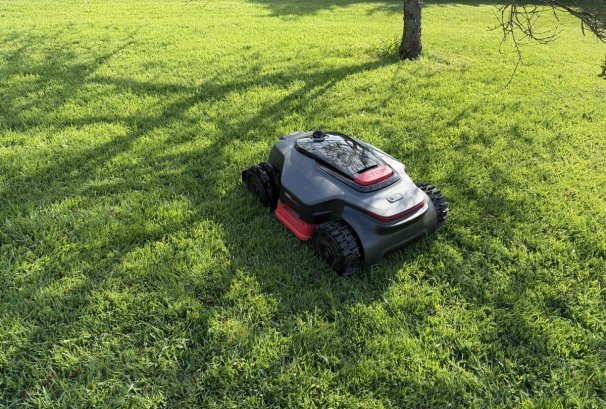 Le robot tondeur Mova Lidax Ultra 1600 AWD à 1599€ garage offert (-550€) 