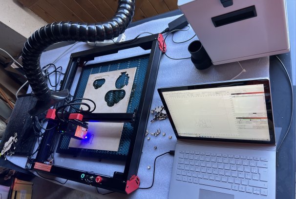 Test Algolaser Alpha, une graveuse découpeuse Laser 22 watts avec du potentiel
