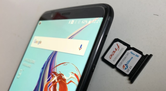 Double carte SIM mais pas d'emplacement carte SD