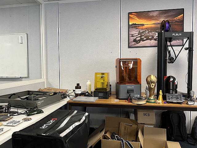 Bien plus grande qu'une imprimante résine d'entrée de gamme