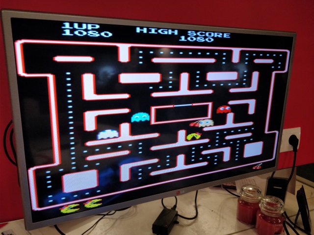 Quelques rares jeux ont un mauvais rapport d'écran (ici mrs Pac Man)