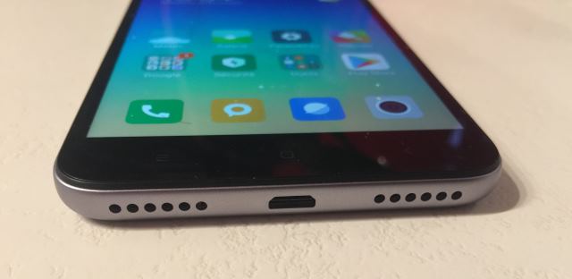 Le REDMI Note 5A conserve une interface microUSB