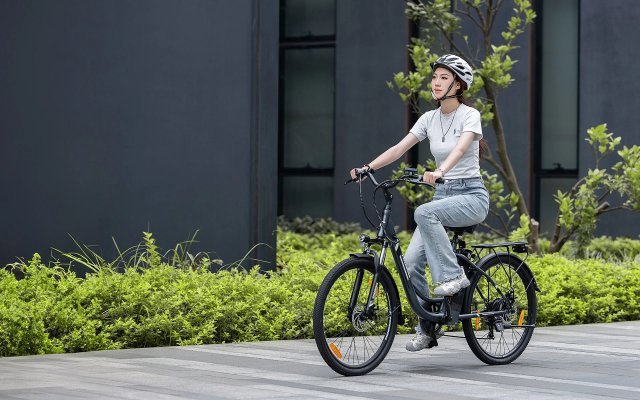 Touroll B1, ça c'est du velo électrique pas cher (batterie (...) à la une