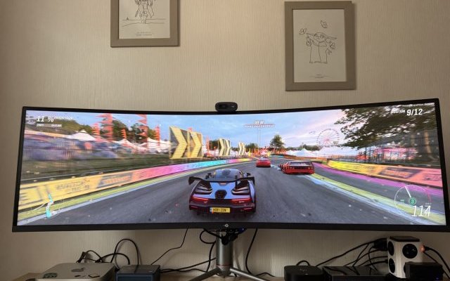 Test moniteur Titan Army C49C1S, quand le format géant (…) à la une