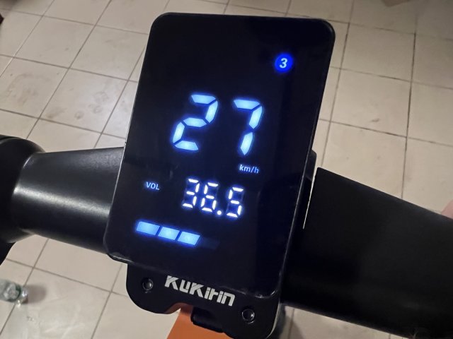Pratique l'indication de puissance batterie