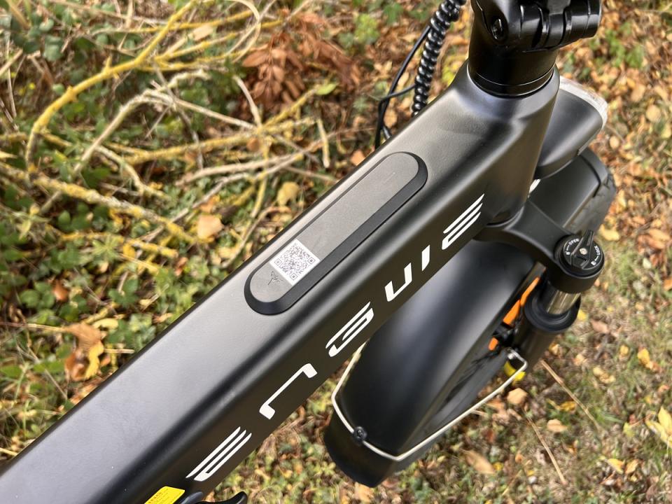 En haut du cadre,le module iOt antivol et plus