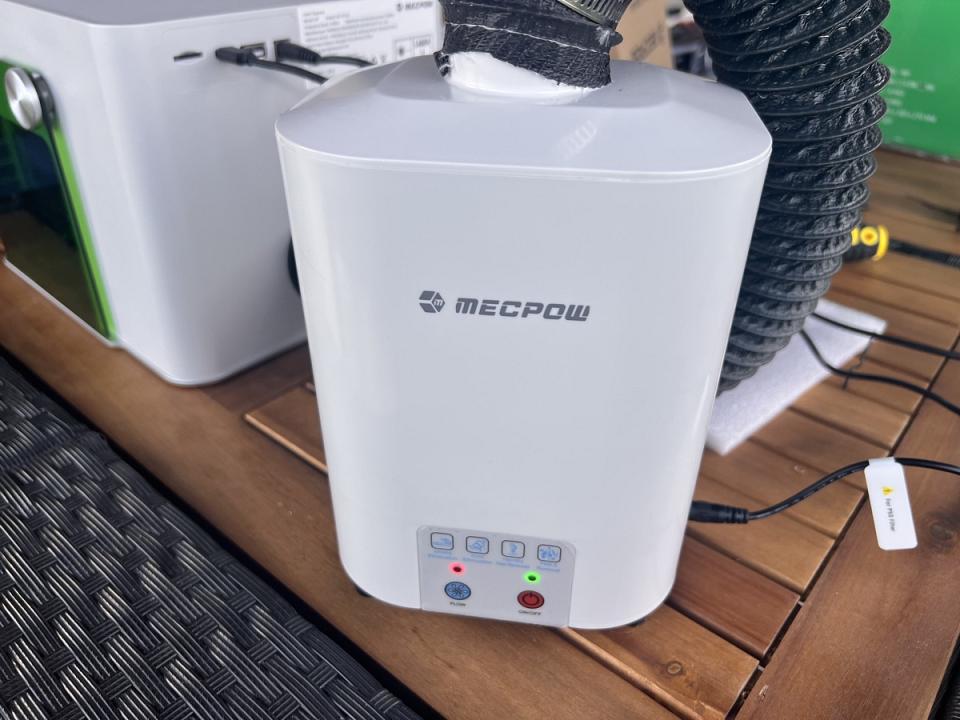 Le petit extracteur de fumée est très performant