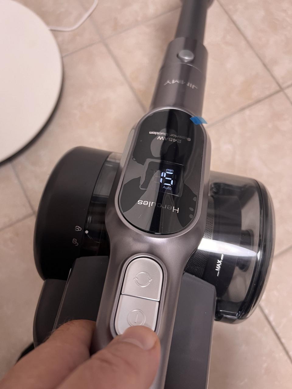 Les boutons tombent bien sous les doigts