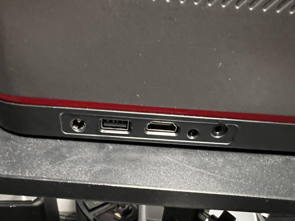 De quoi raccorder des équipements externes