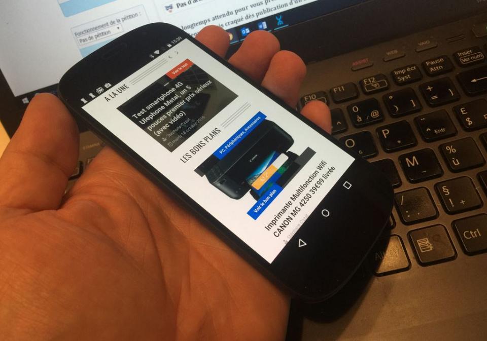 Test YOTAPHONE 2, le Smartphone double écran haut de gamme (SNAPDRAGON, NFC, QI, 4G, AMOLED) à 100€