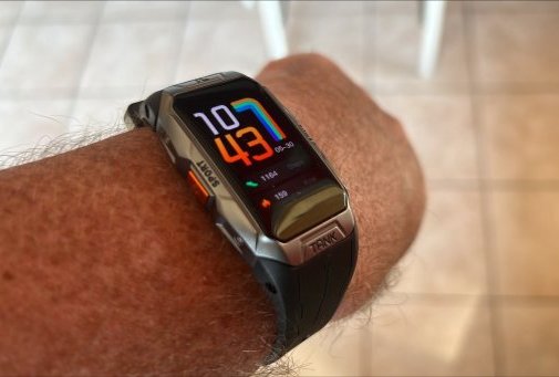 Test KOSPET TANK X1, une nouvelle offre en bracelet d'activité autant polyvalent que robuste