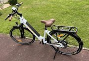 Le très beau vélo électrique ELEGLIDE T1 step thru à (...) à la une
