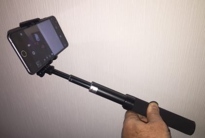 Essai d'une perche à Selfie Bluetooth petit prix Coolreall 