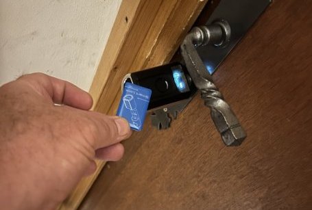 Test WELOCK TOUCH41, un barillet de serrure connecté à empreinte digitale
